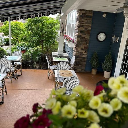 Anchor Inn Boutique Hotel Put-in-Bay Bagian luar foto