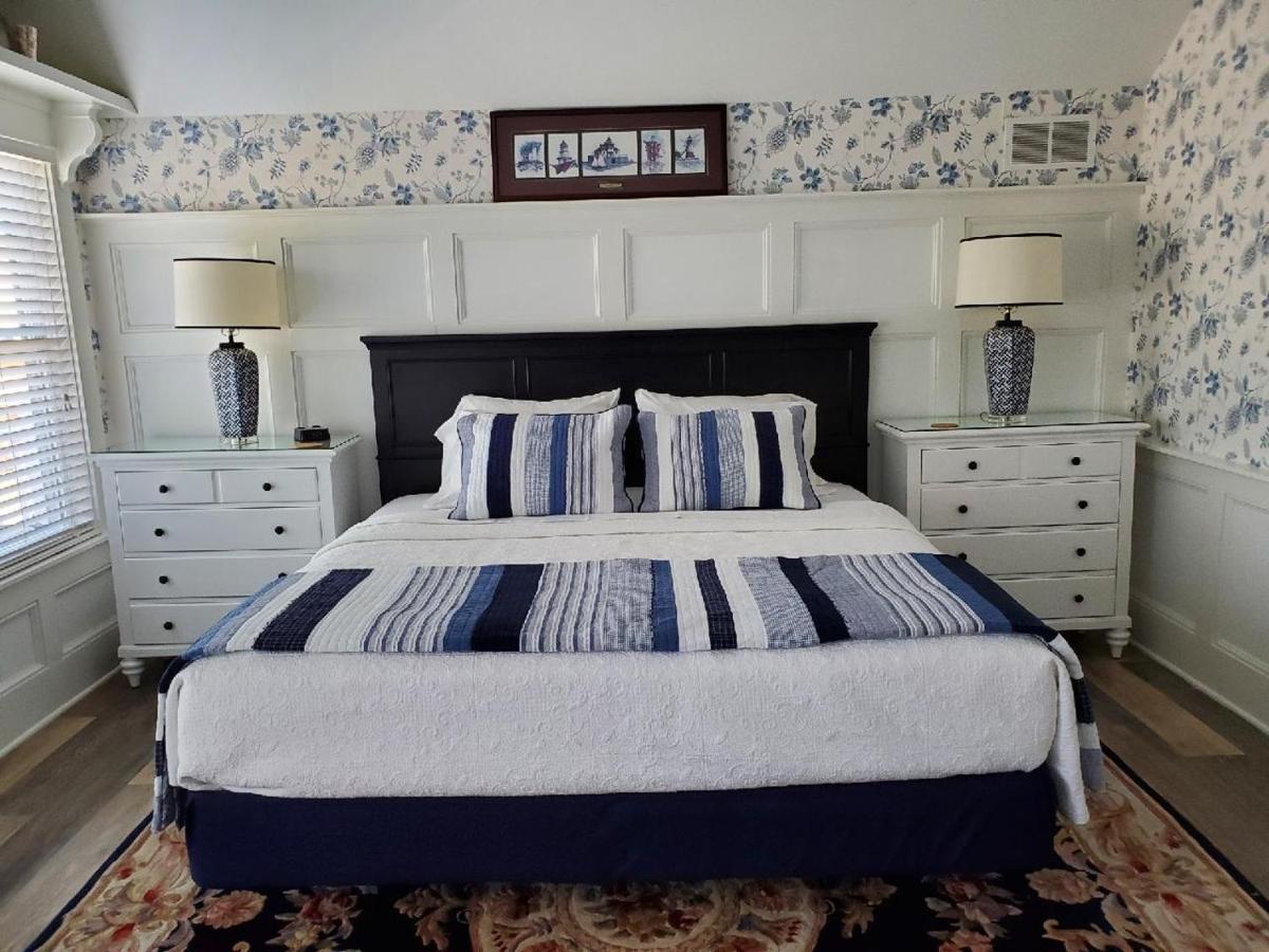Anchor Inn Boutique Hotel Put-in-Bay Bagian luar foto