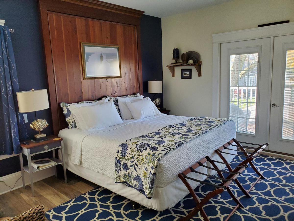 Anchor Inn Boutique Hotel Put-in-Bay Bagian luar foto