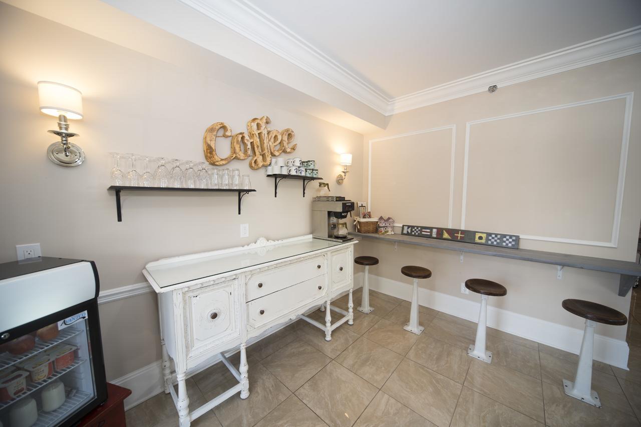 Anchor Inn Boutique Hotel Put-in-Bay Bagian luar foto