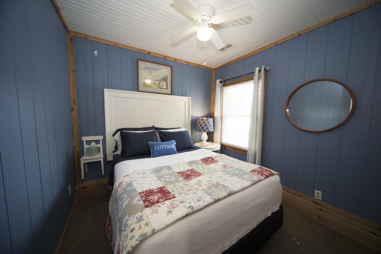 Anchor Inn Boutique Hotel Put-in-Bay Bagian luar foto